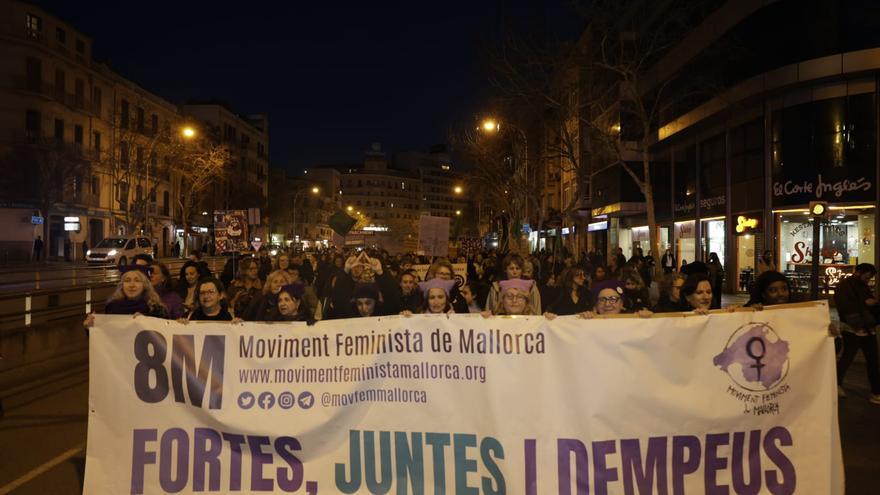 Manifestación 8M en Mallorca | Centenares de personas se manifiestan en Palma &quot;por la igualdad real&quot;
