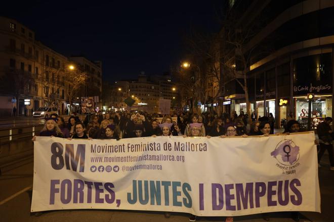 Manifestación 8M en Mallorca | Centenares de personas se manifiestan en Palma "por la igualdad real"