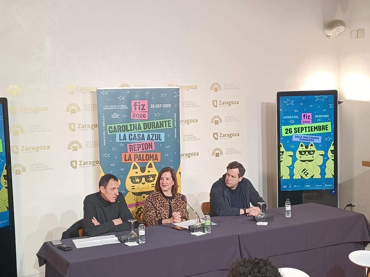 Albert Salmerón, Sara Fernández y Míchel Pérez, este viernes en el Auditorio de Zaragoza.