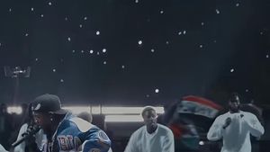 El momento de la polémica que acabó con un detenido en la actuación de Kendrick Lamar en la Super Bowl 2025.