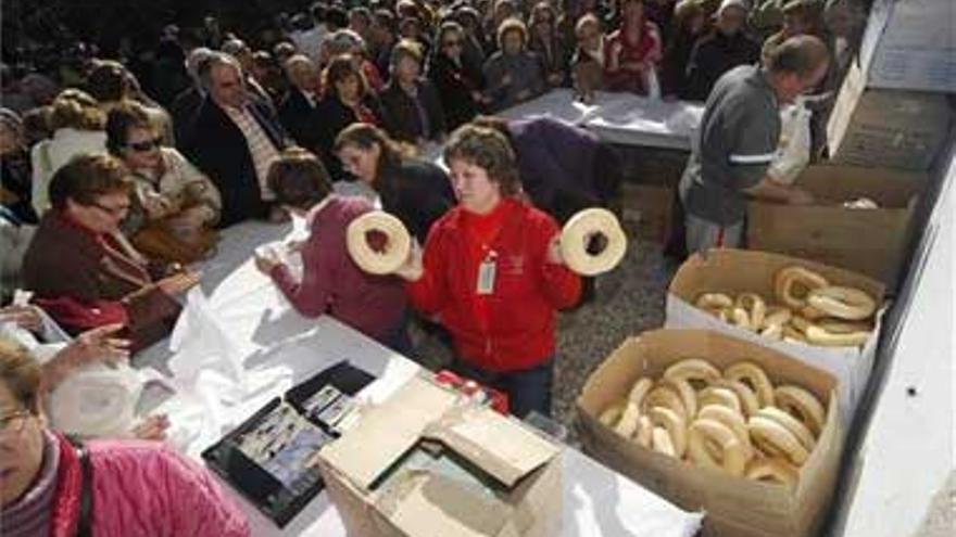 El buen tiempo convierte la romería de los Mártires en cita multitudinaria