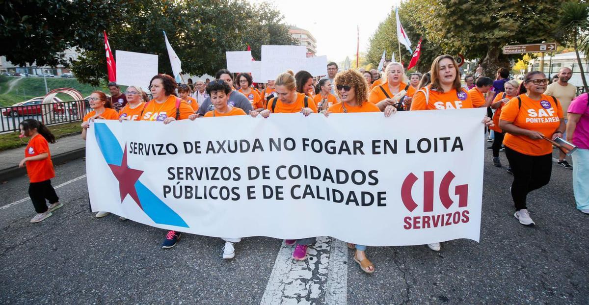 Una de las manifestaciones organizadas por el SAF de Ponteareas en estos dos meses en huelga. |  A.G.