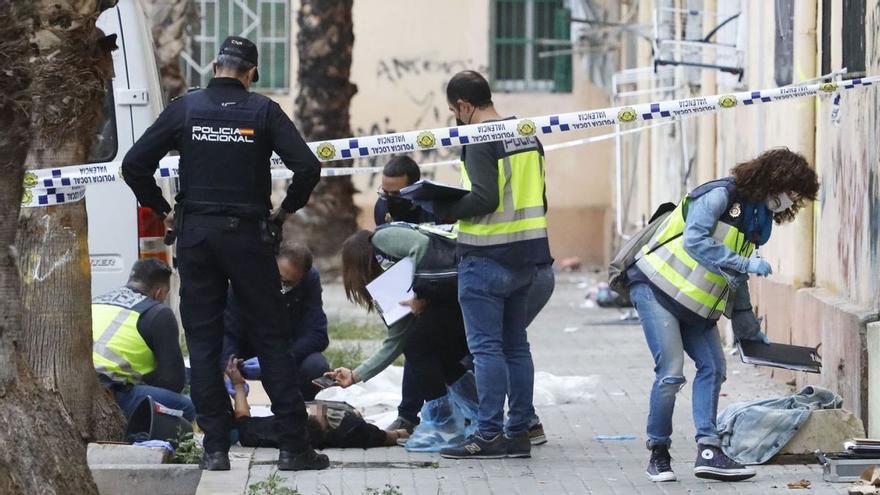 Matan a golpes a un expresidiario en Valencia