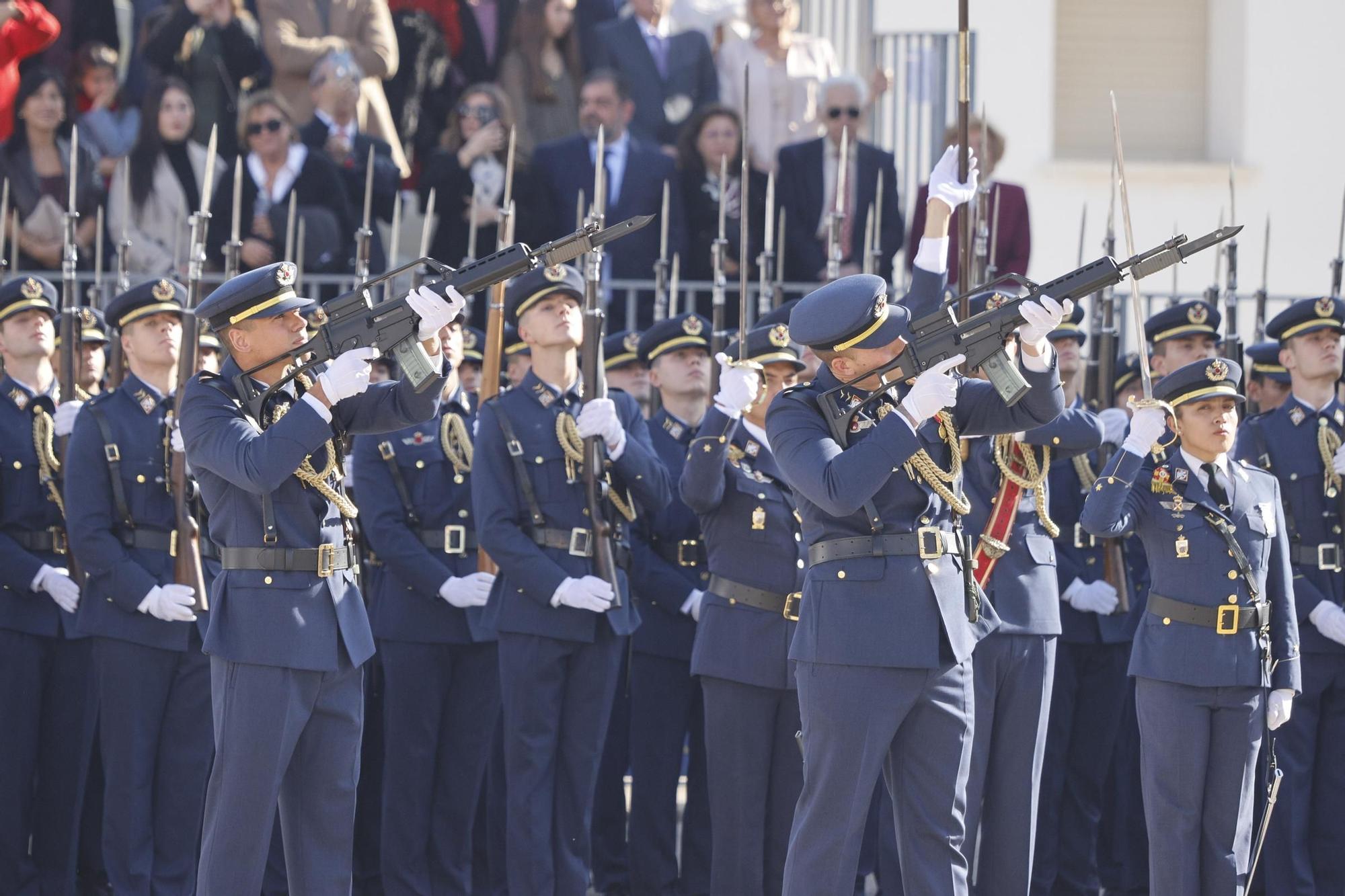 Las mejores imágenes de la Jura de Bandera en la Academia General del Aire con la princesa Leonor