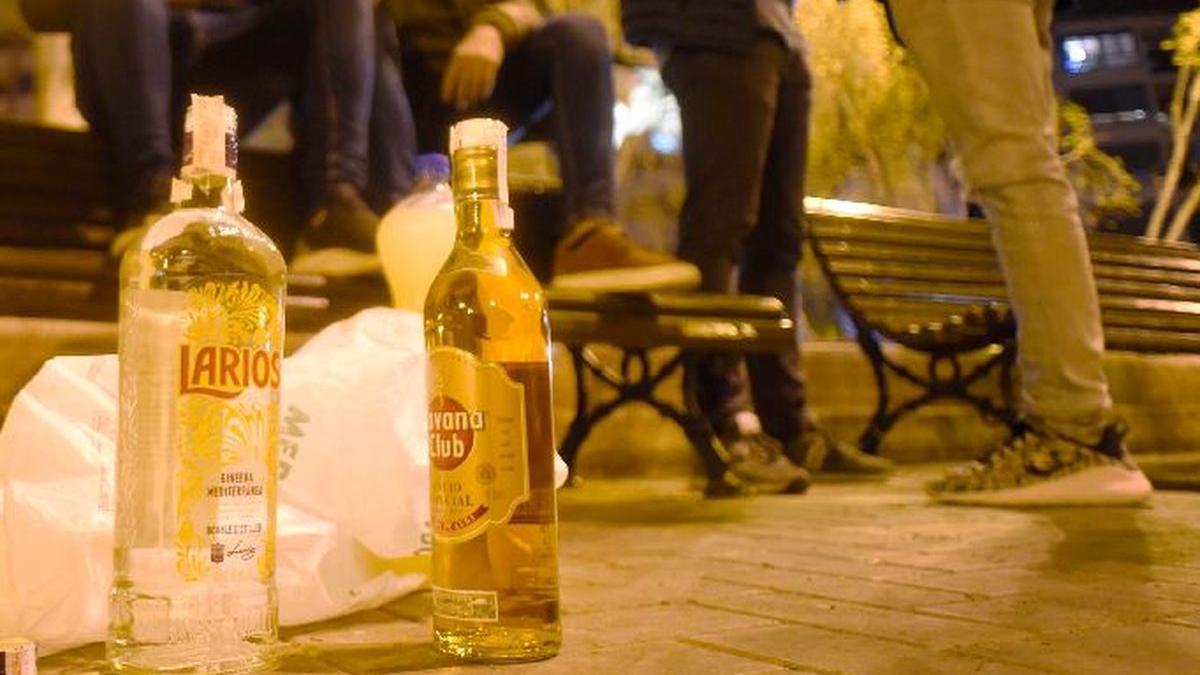 La campaña iniciada ahora por la Policía Local de Vila-real busca reducir al máximo los casos de botellón que, en especial, se dan los fines de semana.