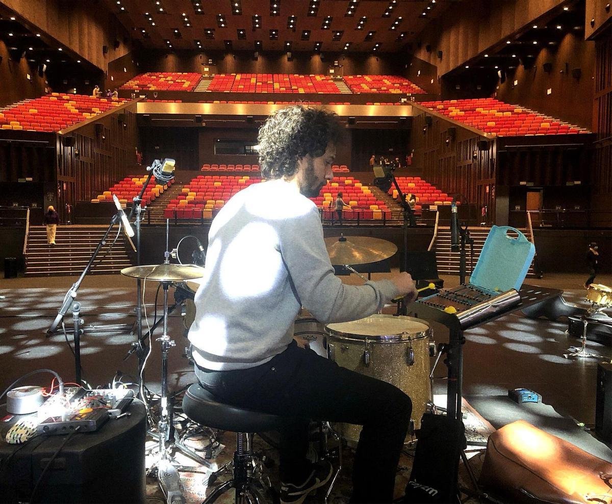 Ensayo general del homenaje a 'Mediterráneo' de Serrat que este jueves abrirá el Alhambra Monkey Week 2021.