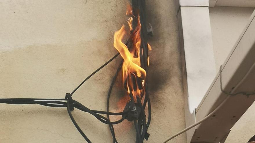 Los cables eléctricos comenzaron a arder: quince días sin luz en Galilea