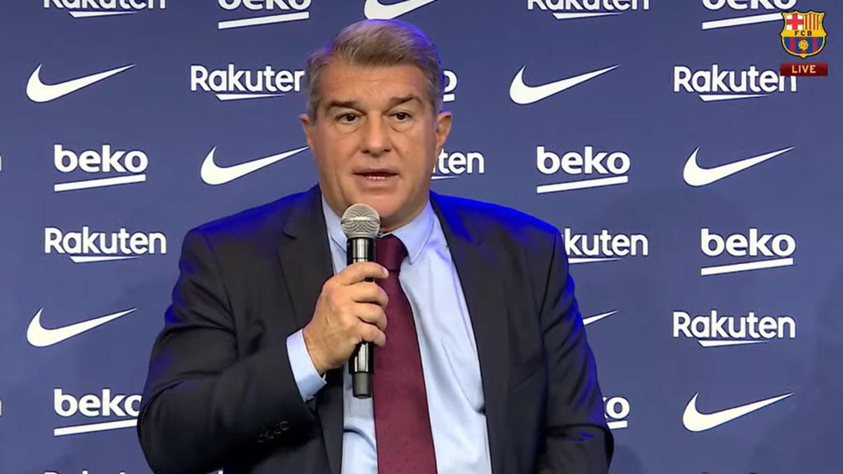 Laporta, durante la rueda de prensa