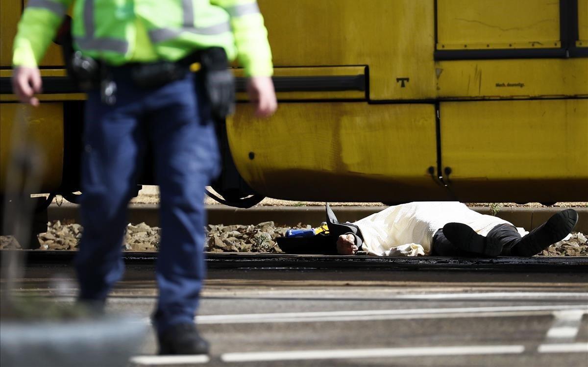 Tres muertos y cinco heridos en un tiroteo en la ciudad holandesa de Utrecht.