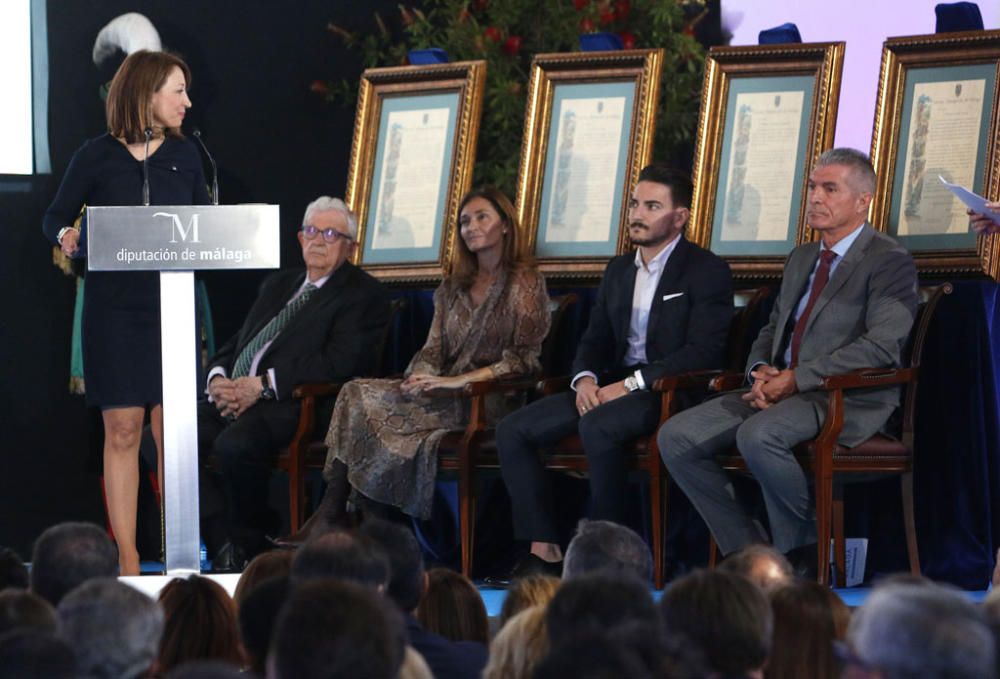 La Diputación ha entregado este viernes las Medallas de Oro del Día de Málaga en la iglesia Nuestra Señora del Rosario de La Cala del Moral