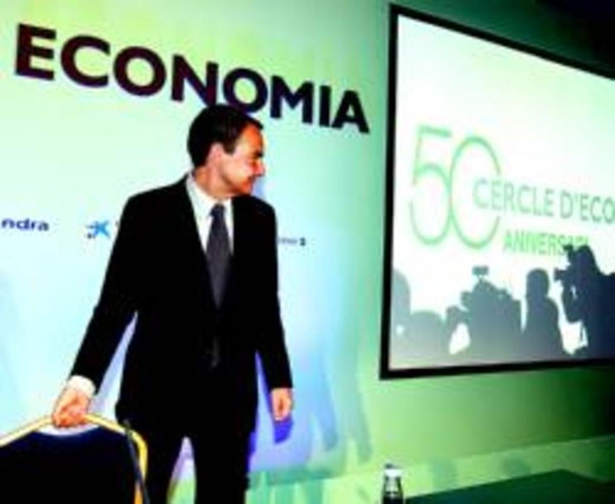 Zapatero, el 31 de maig passat, en la seva última cita amb empresaris a Barcelona, durant la celebració del 50è aniversari del Cercle d’Economia. Zapatero, el 31 de maig passat, en la seva última cita amb empresaris a Barcelona, durant la celebració del 50è aniversari del Cercle d’Economia.