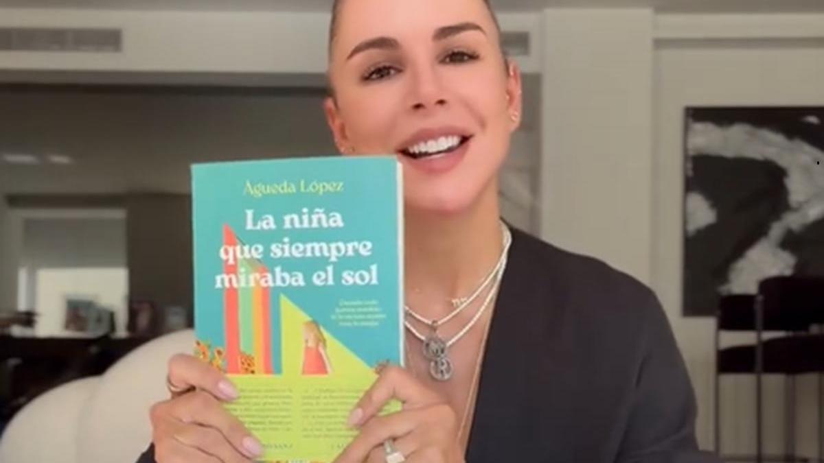 Águeda López presenta su primera novela.