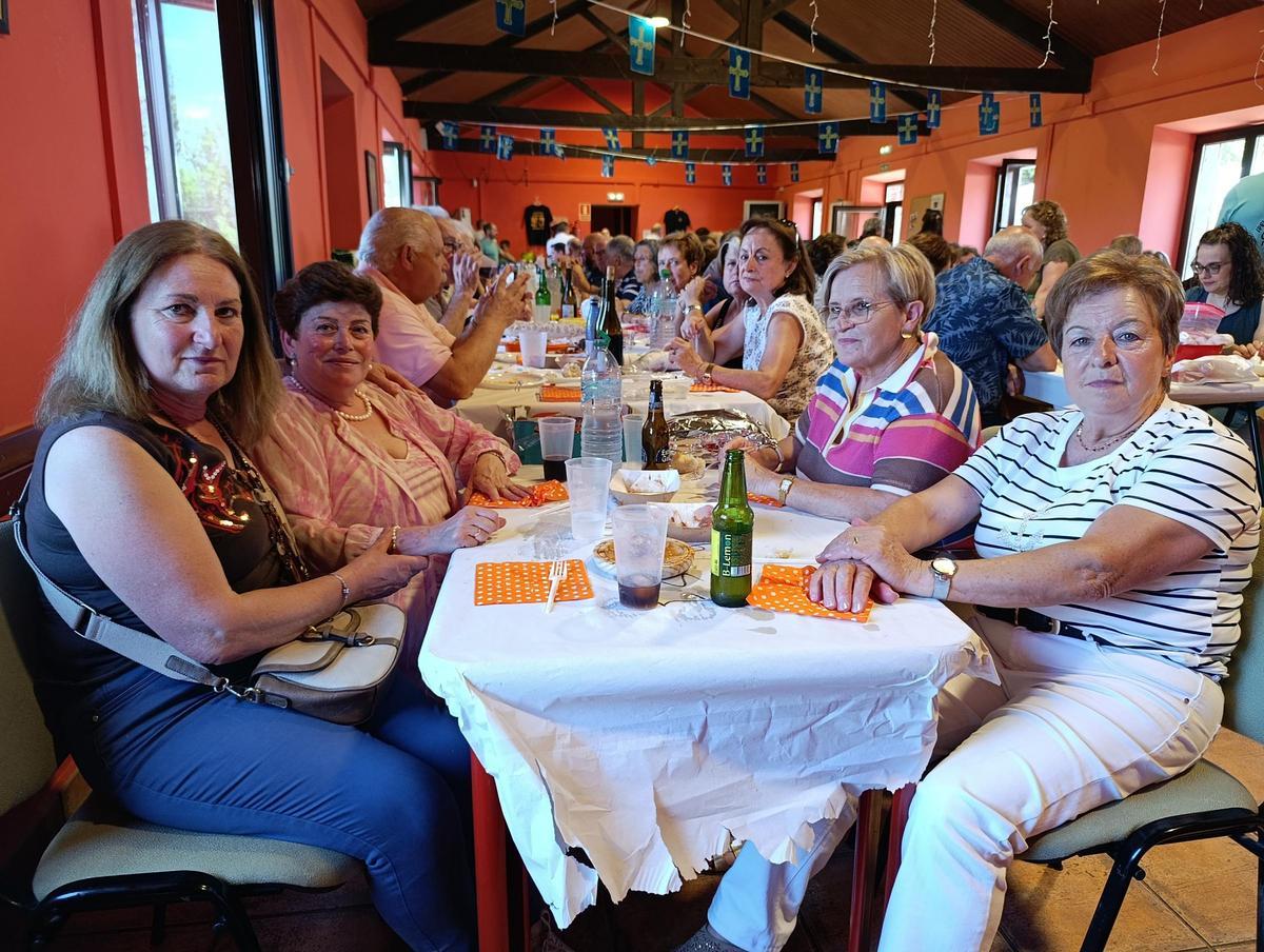 Arlós reúne a 200 vecinos en su convivencia anual