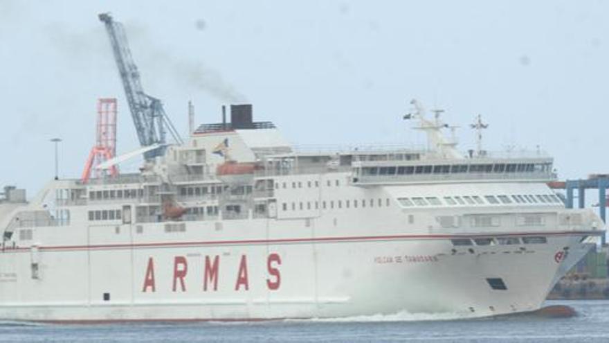 El &#039;Volcán de Tamadaba&#039;, es uno de los barcos de Armas que cubren la línea entre Gran Canaria y Tenerife.  i JUAN CARLOS CASTRO