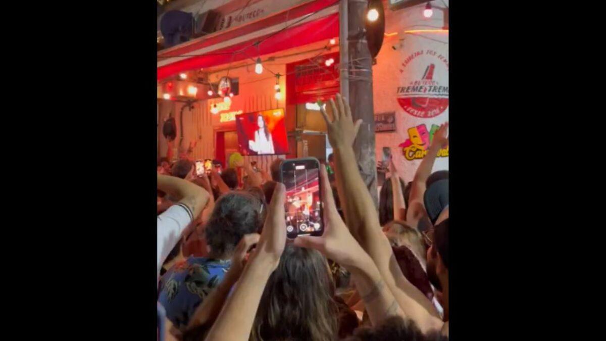 Captura de un tuit con la celebración en Brasil del Oscar