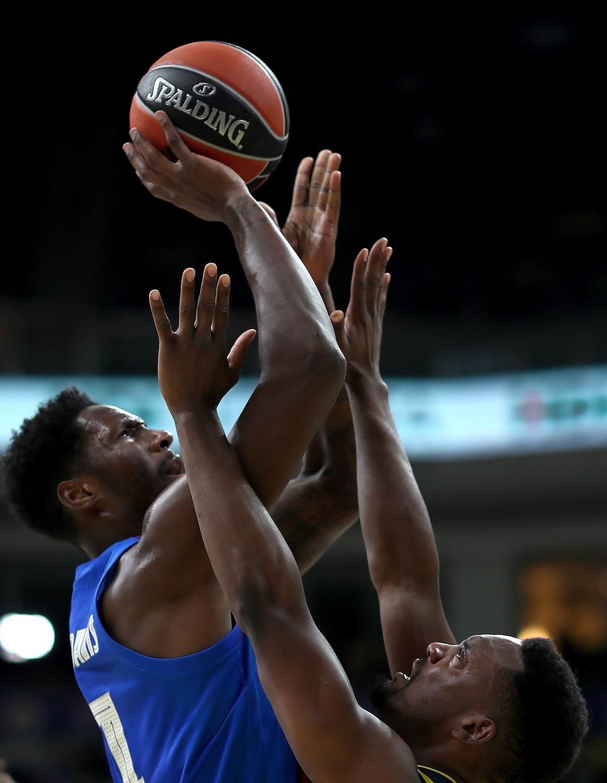 Nigel Hayes-Davis, con el Barça.