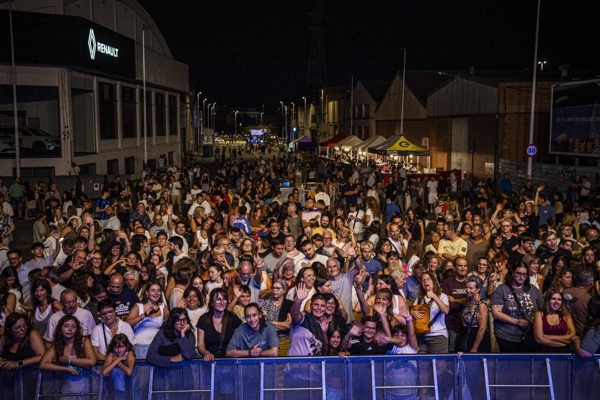 El públic va gaudir amb les interpretacions del cantant de Terrassa