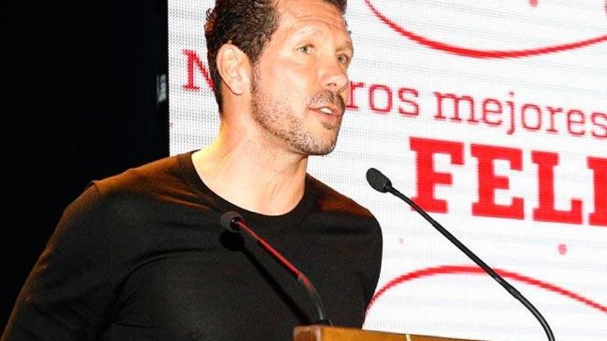 Simeone, en un acto del Atlético de Madrid. // Efe