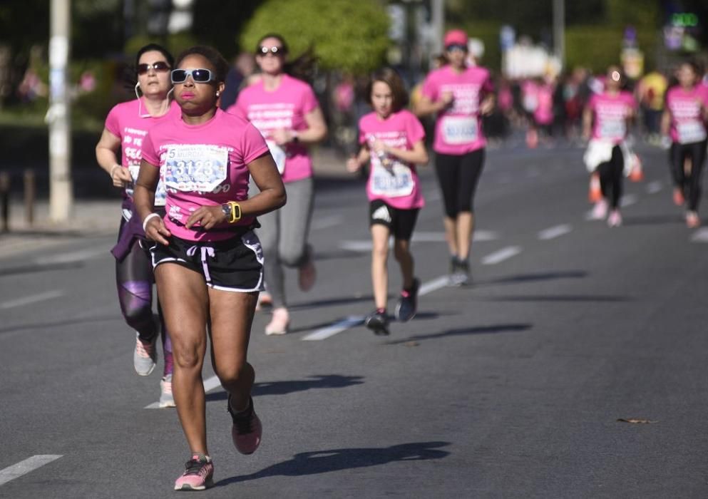 Ambiente en la V Carrera de la Mujer de Murcia