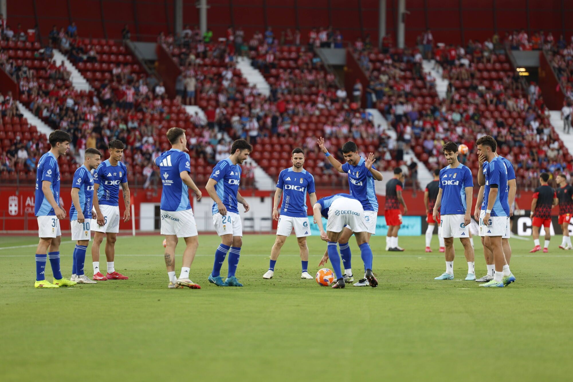 Así fue el primer partido del play-off entre el Almería y el Real Oviedo 