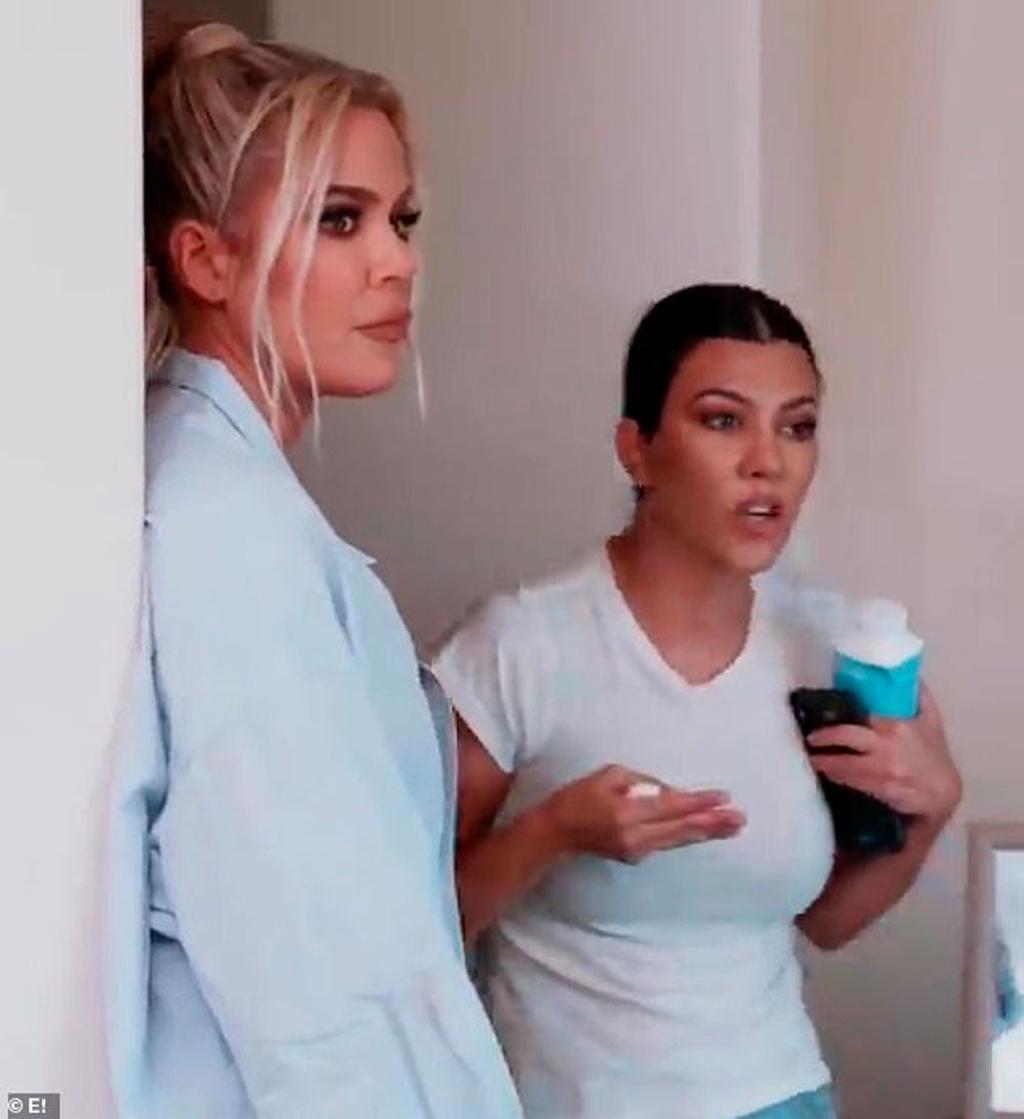 Khloé estaba presente en el momento de la pelea entre Kim y Kourtney. 