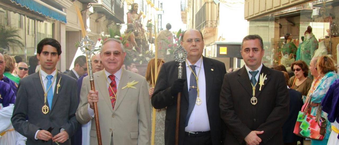 Jesús Brazales, segundo por la izquierda, cuando era vicepresidente de la Unión de Cofradías, junto a compañeros de la directiva.