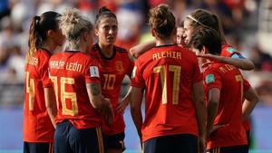 Las jugadoras de la selección española, con Jenny Hermoso en el centro, durante el Mundial 2019