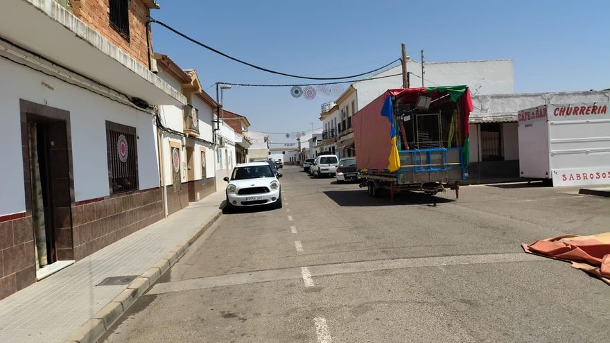 Vecinos de la pedanía de El Rinconcillo denuncian constantes cortes de luz en plena ola de calor