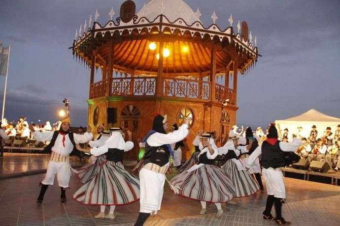 Éxito de asistencia en el primer Baile del Candil de Arrecife