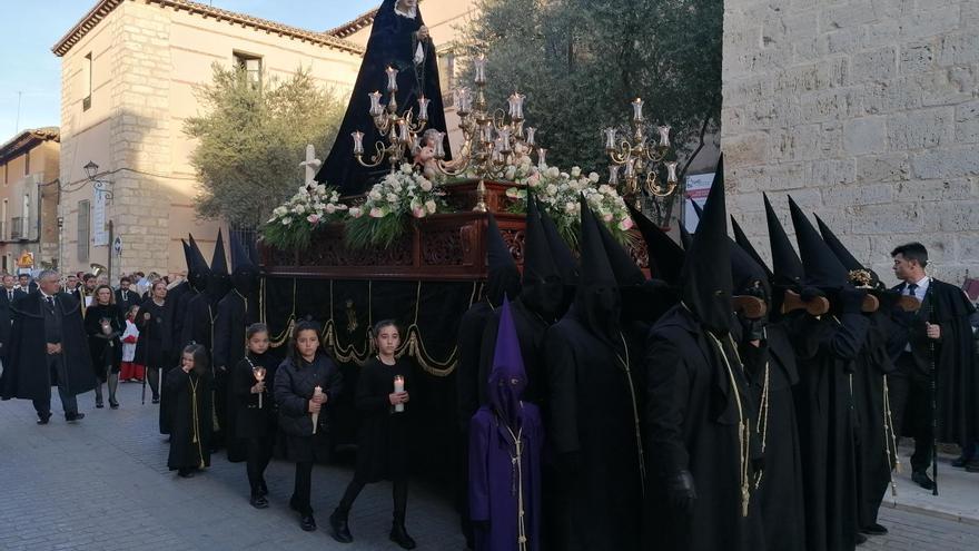 La Lira y La Mayor se unen para interpretar el himno de la Virgen de la Soledad de Toro