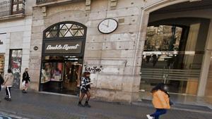 El reloj del número 34 de la calle de Pelai