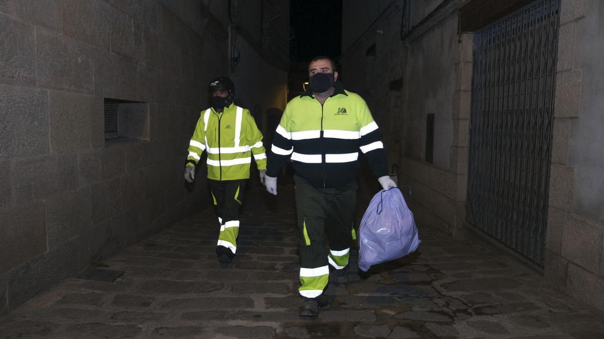 Treballadors del servei de recollida de Solsona