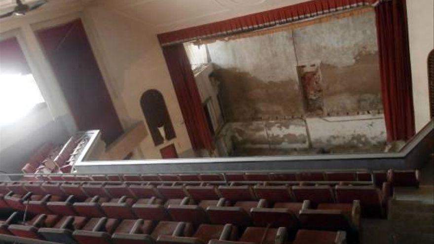 El escenario del antiguo cine del centro histórico de Xàbia