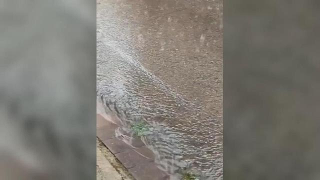 Pluja amb pedra a la localitat de Montagut, a la comarca de la Garrotxa