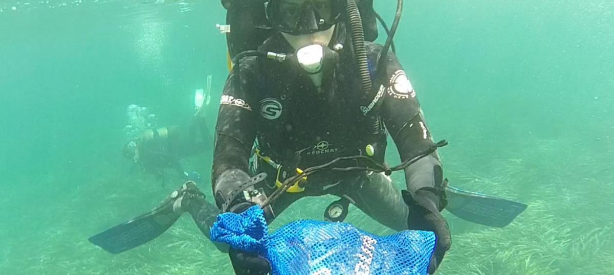 Limpieza fondos marinos Castel Olla 2019