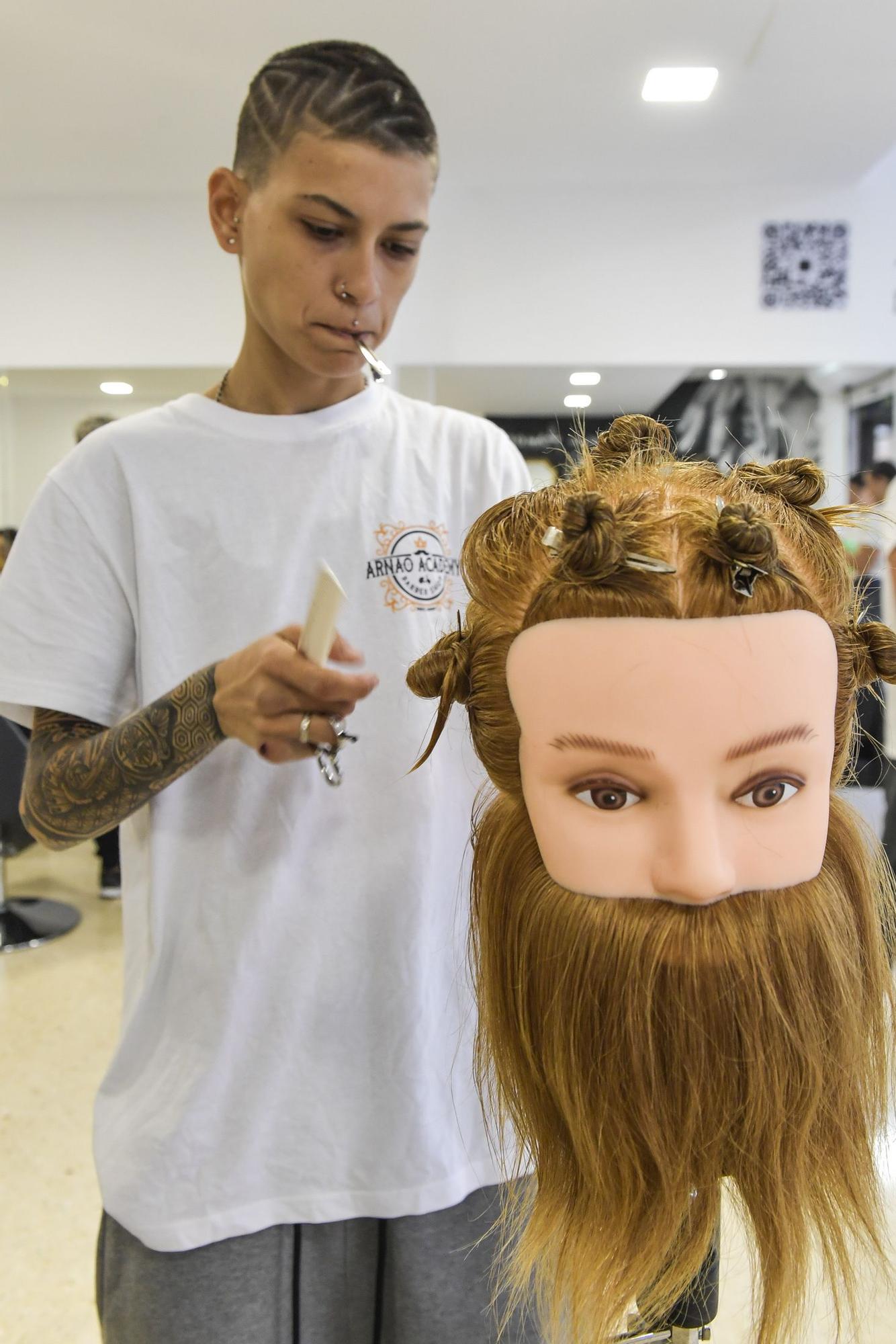 Academia de barbería y peluquería Arnao, en Telde