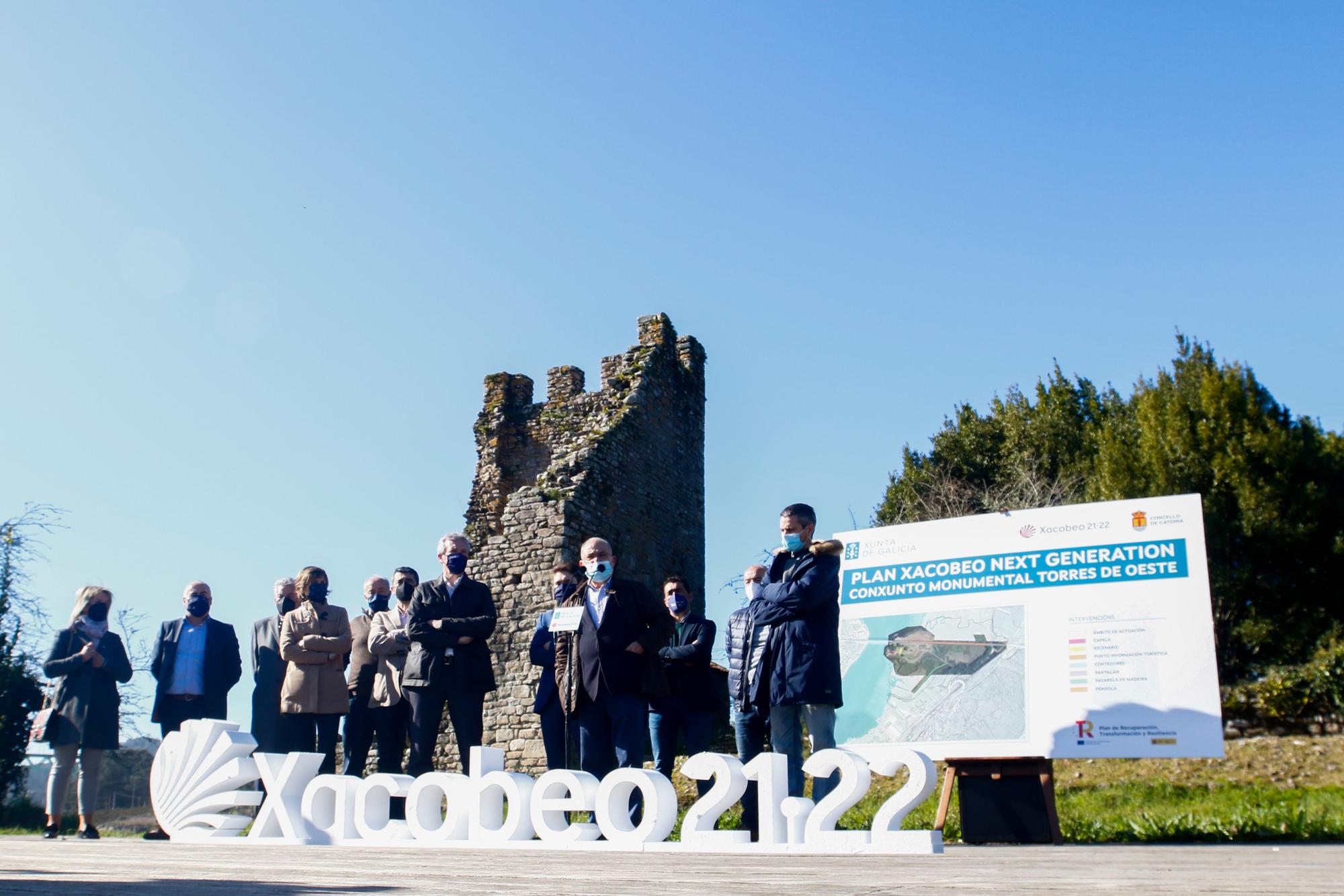 Catoira se encuentra en plena Ruta Xacobea. En la foto, la presentación del proyecto que reforzará las Torres con cargo a los fondos Next Generation.