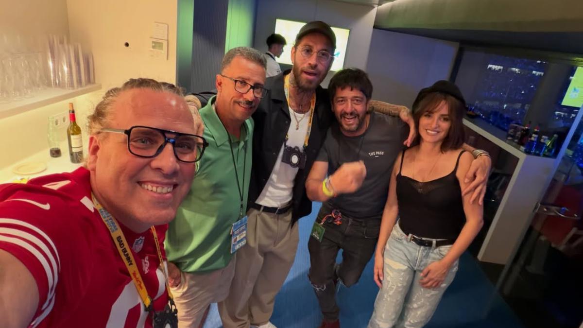 Sergio Ramos, Torito y Penélope Cruz, en el palco VIP del concierto de Bad Bunny