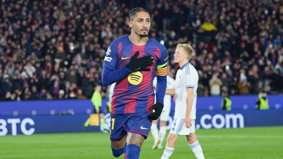 Raphinha mojó ante el Copenhague