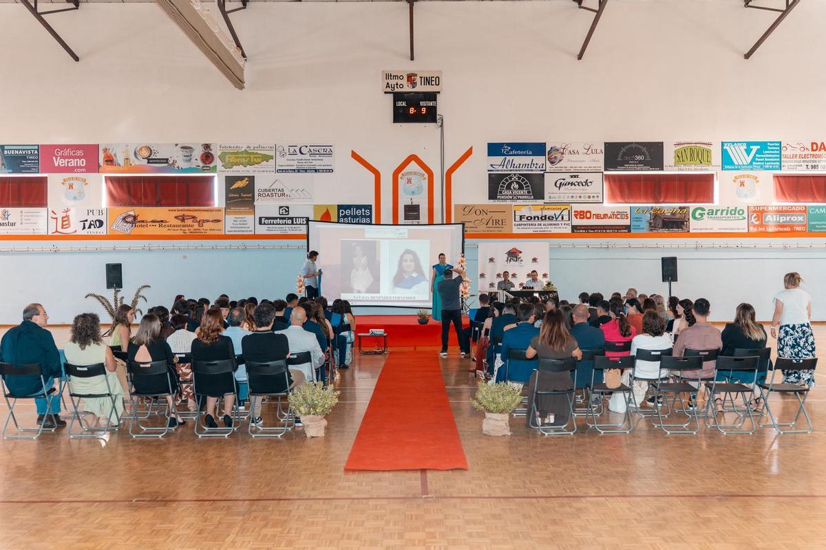 Así fue la graduación de 56 estudiantes del IES Concejo de Tineo