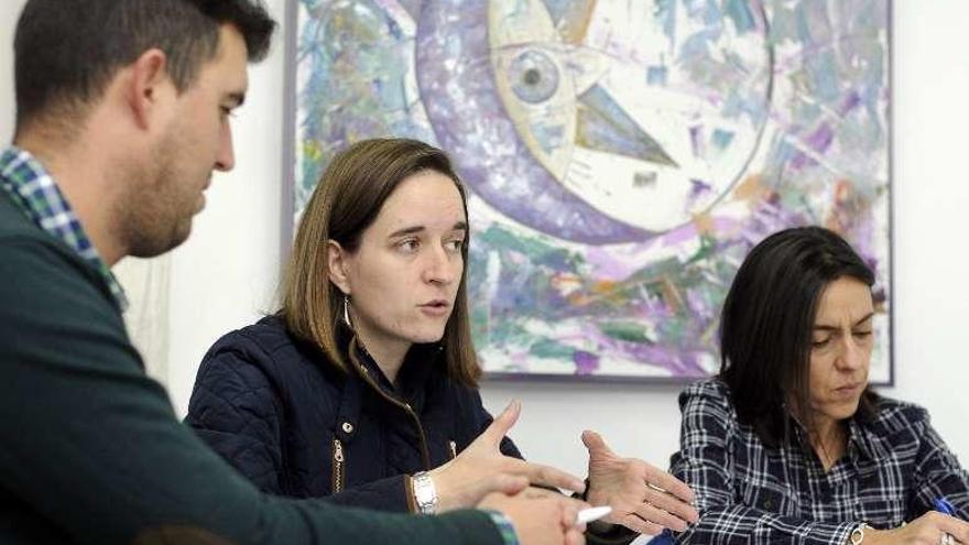 Davila, Louzao y Maceiras, ayer, en rueda de prensa. // Bernabé / J. Lalín