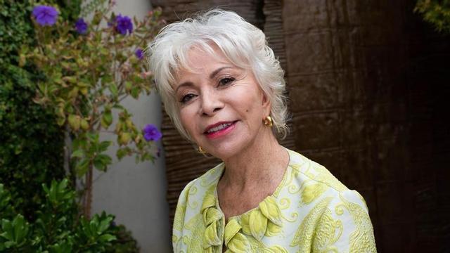 Isabel Allende: "Con estas elecciones he echado mano del whisky, la marihuana y el valium"