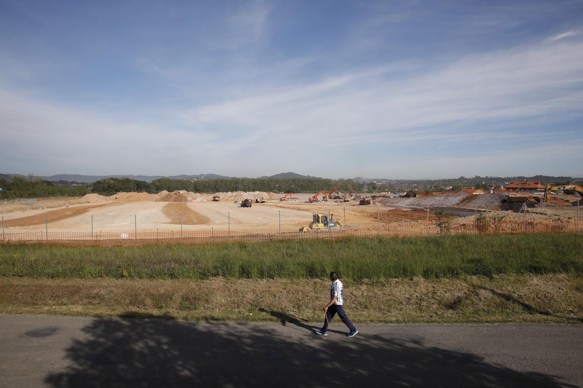 Despliegue y avance de las obras de Amazon en la parcela de Bobes