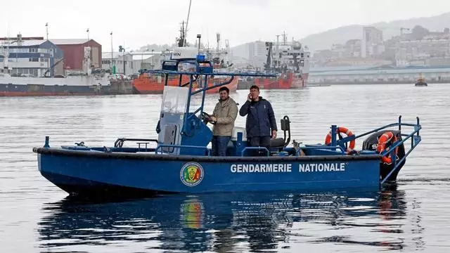 FARO se embarca en una patrullera con destino a Senegal fabricada en el área de Vigo