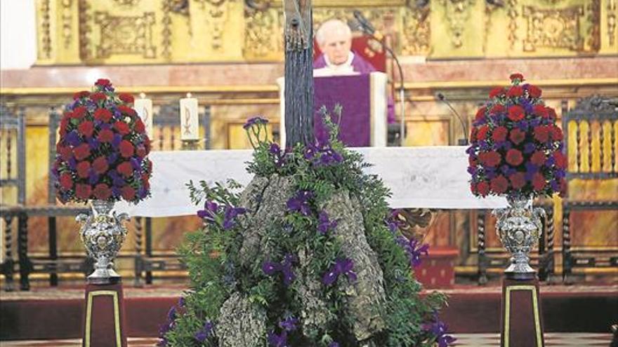 Las jarras del palio de la Virgen de la Salud ya están en El Naranjo