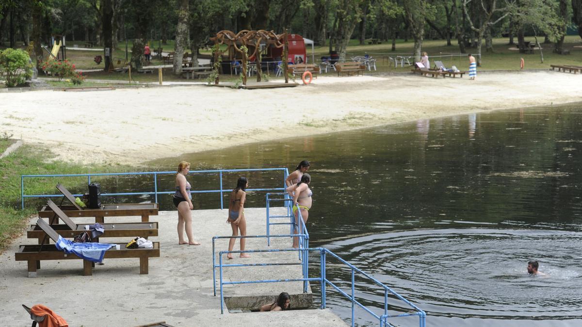 Playa fluvial del río Liñares en A Estrada.