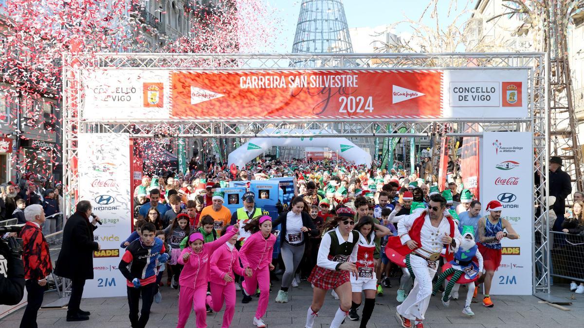 Vigo disfruta de la San Silvestre, su carrera más loca