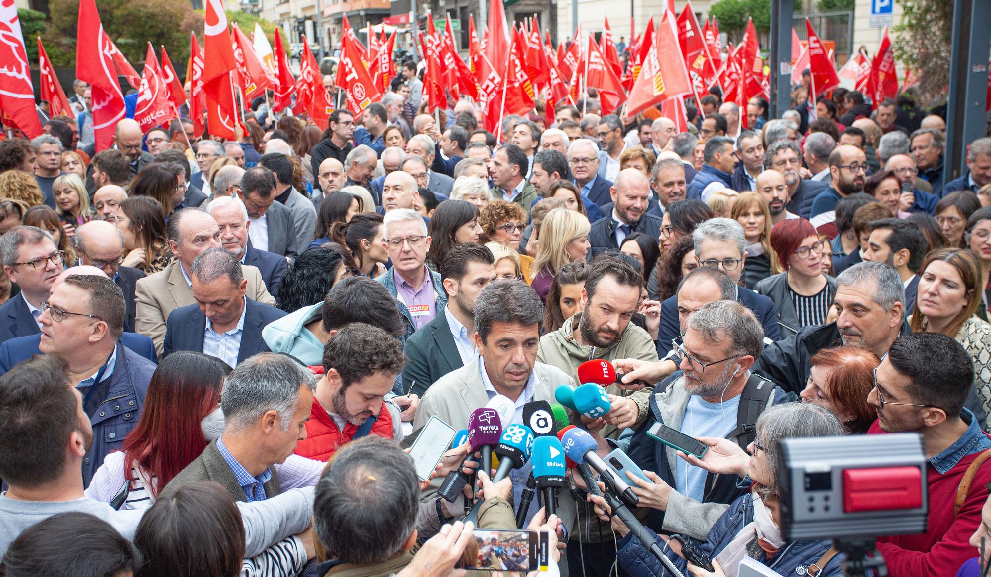 Concentración para reclamar una financiación justa para la provincia de Alicante