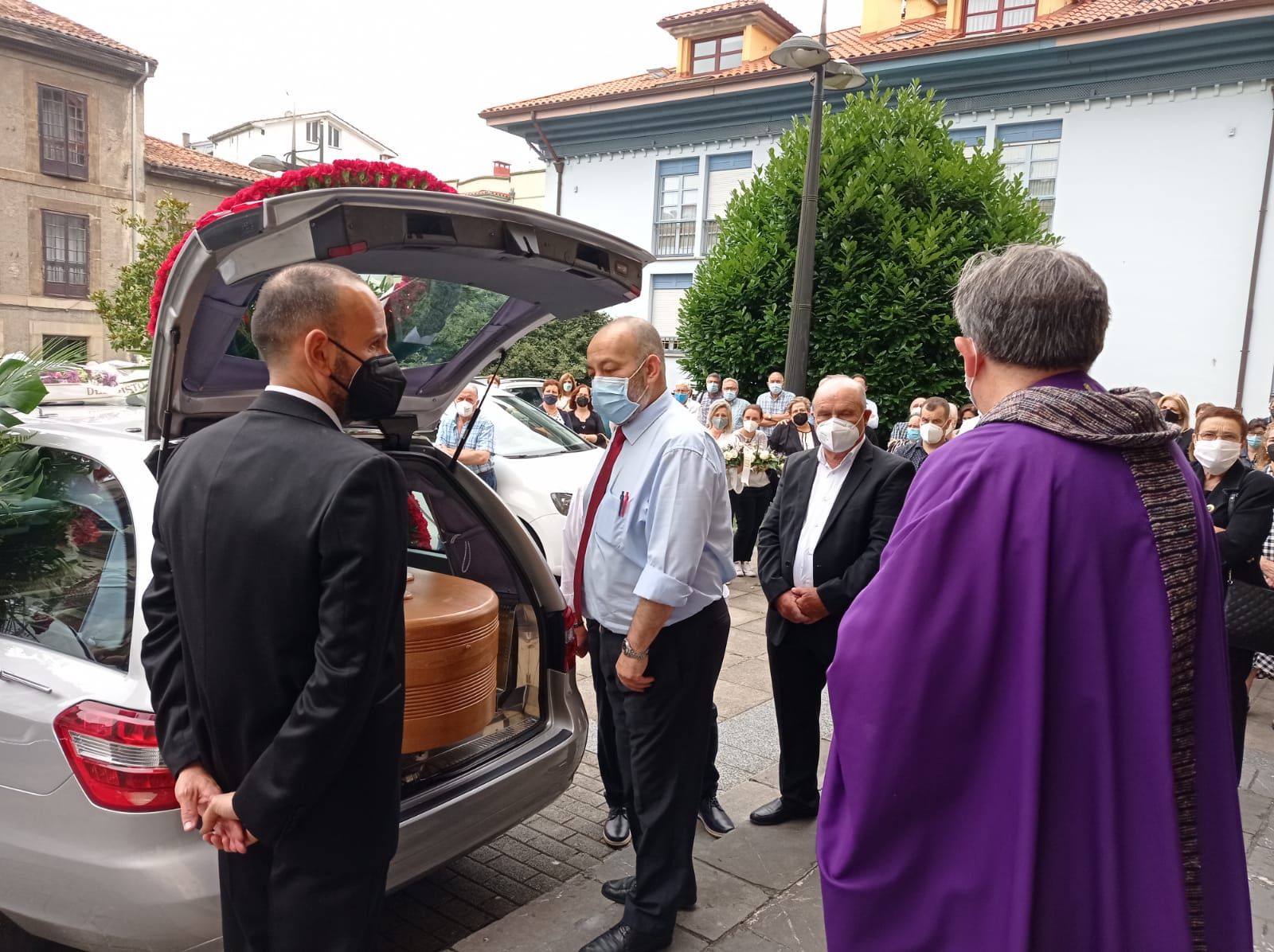 Funeral de Ángel Vázquez, presidente de los Amigos de la Música de Siero