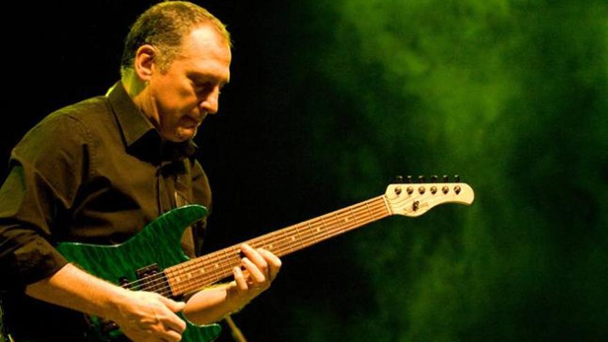 Chuck Loeb presenta ´Plain &amp; Simple´ en el Rincón del Jazz